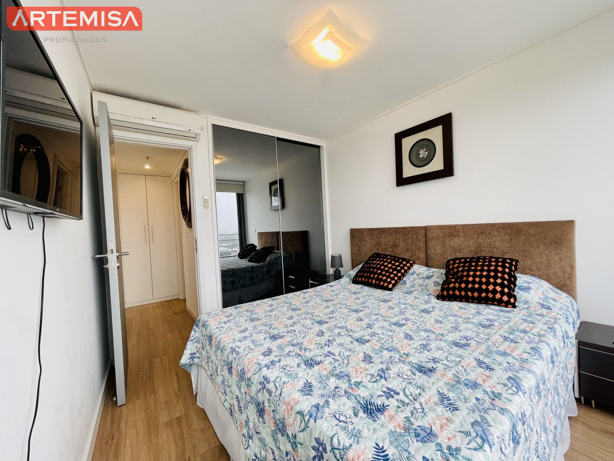 Apartamento ID.829 - Excelente Apartamento de 2 Dormitorios en Venta y Alquiler - Playa Mansa, Punta del Este