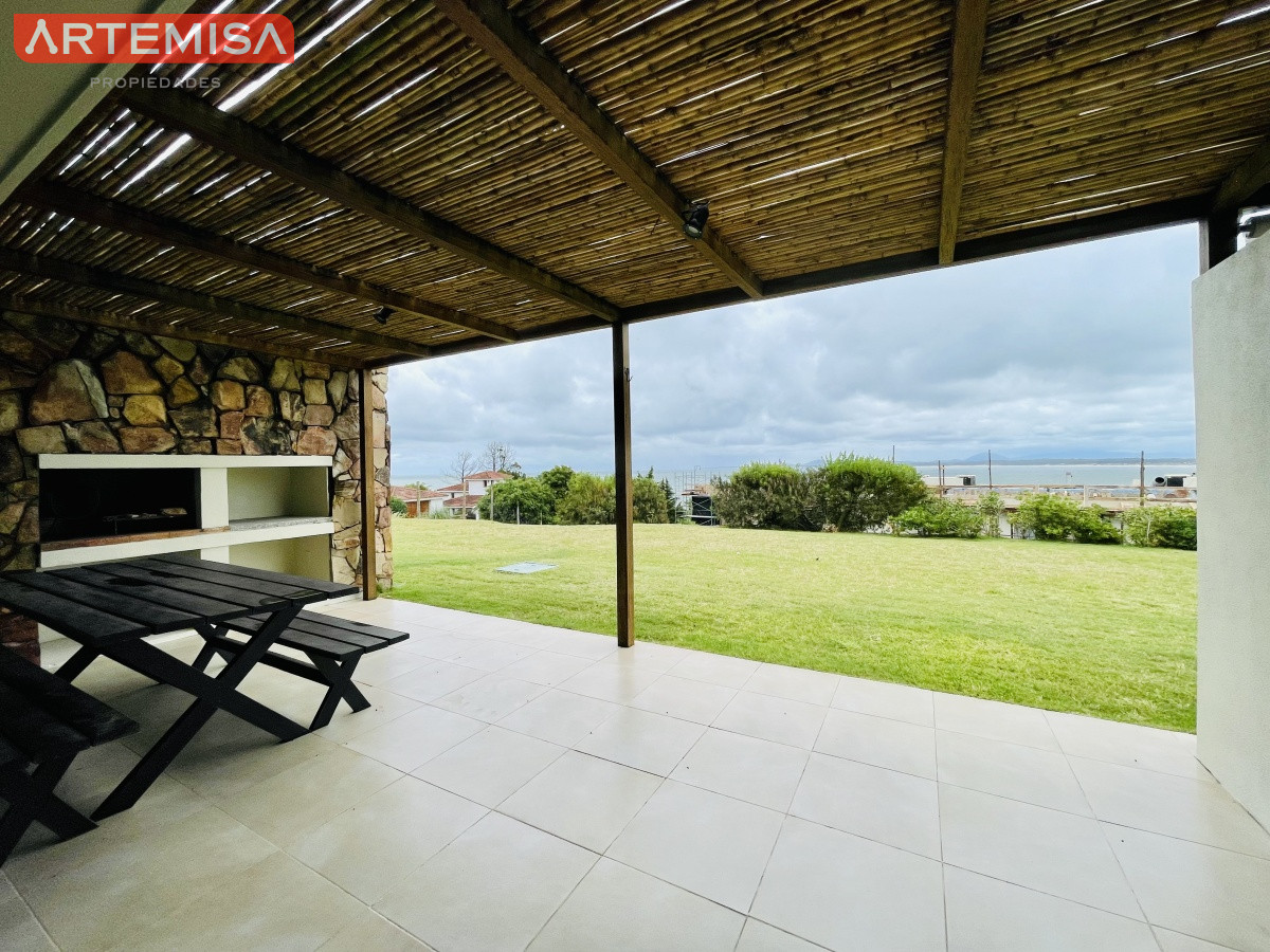Apartamento ID.476 - Alquiler temporario de apartamento de un dormitorio con parrillero y jardín, Punta Ballena
