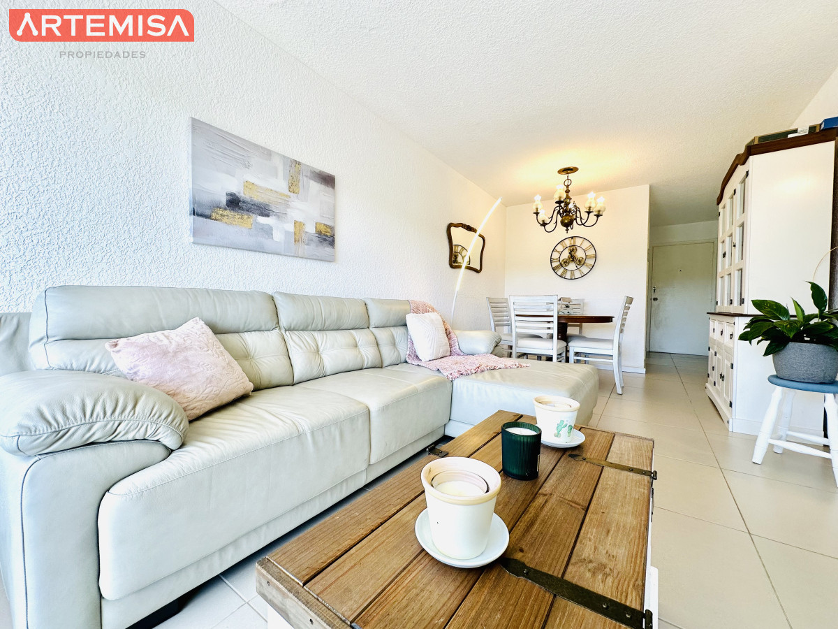 Apartamento ID.516 - Apartamento en alquiler de 2 dormitorios con 2 baños sobre Roosevelt, Punta del Este