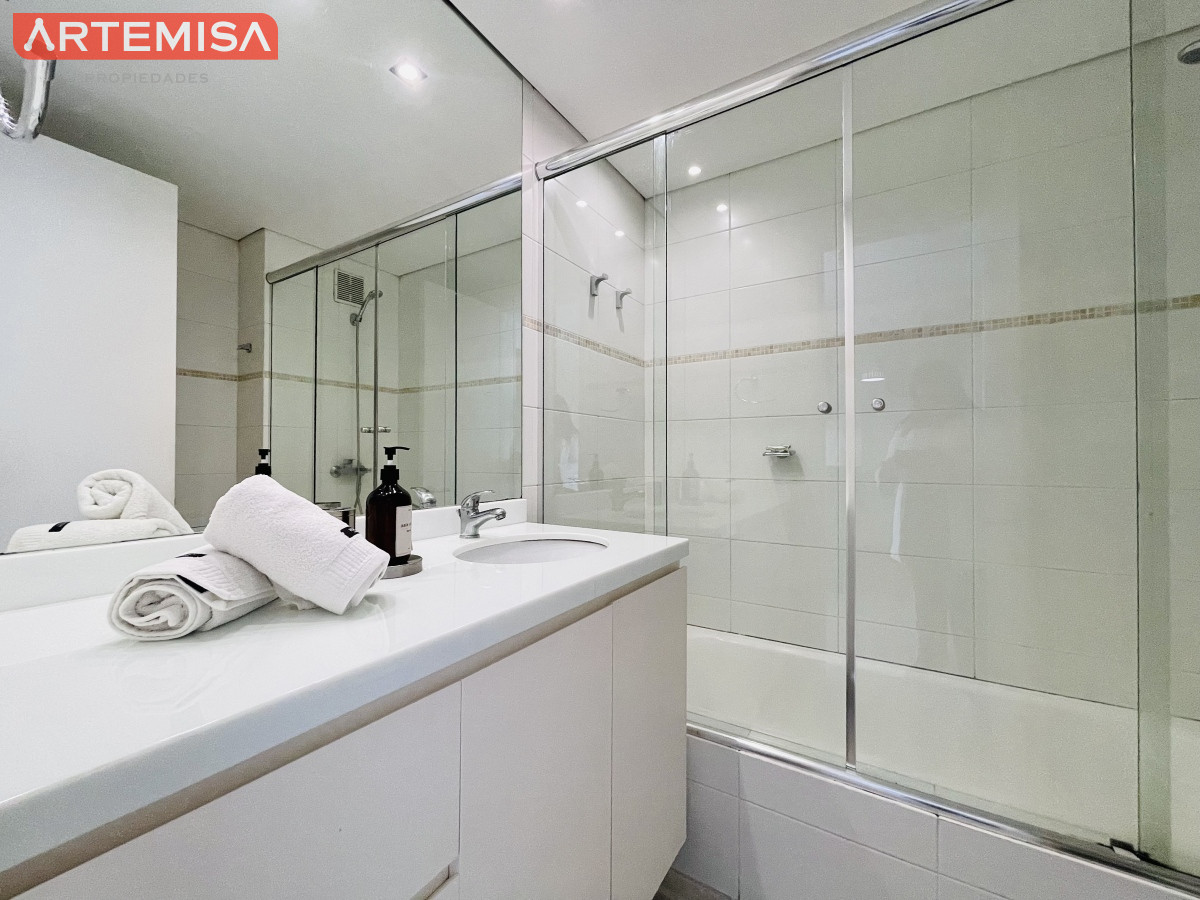 Apartamento ID.590 - Venta de Moderno Apartamento en zona Roosevelt de 1 Dormitorio, torre con servicios, Punta del Este