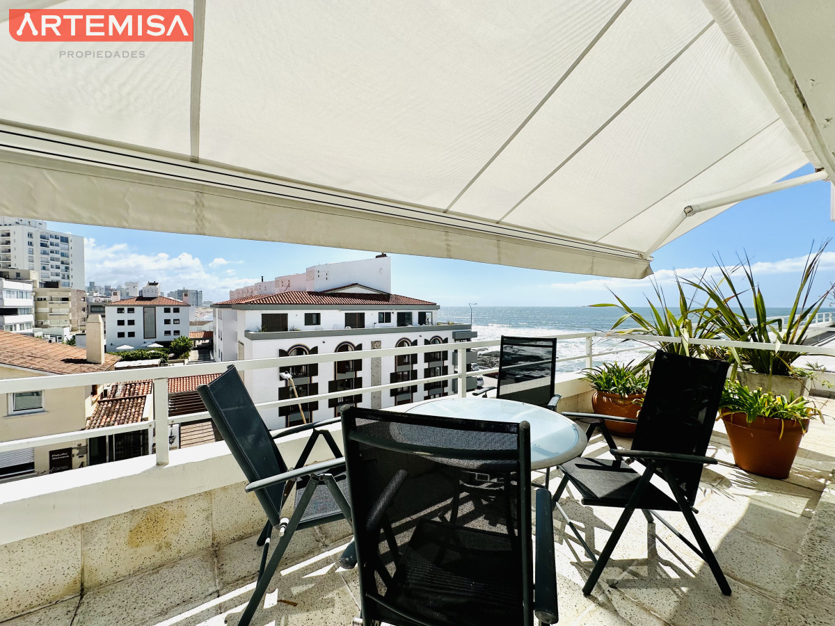 Apartamento ID.616 - Alquiler y venta de apartamento con vista al Mar en Península de 3 dormitorios mas dependencia