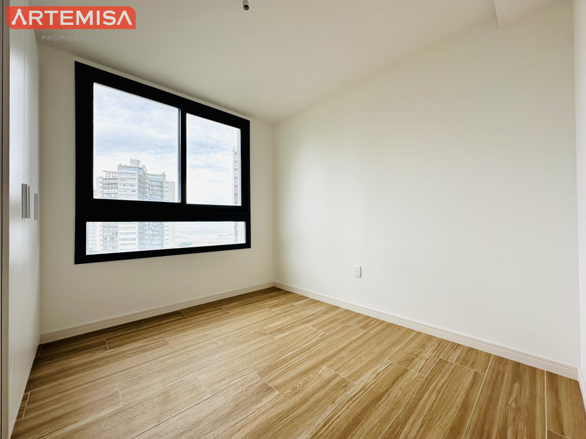 Apartamento ID.524 - Apartamento de 2 Dormitorios a Estrenar en Alquiler Anual y venta, Playa Brava, Punta del Este