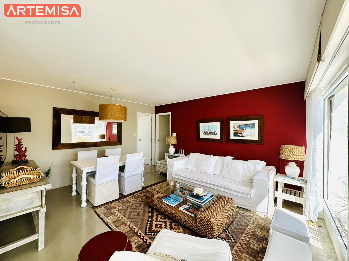Apartamento ID.616 - Alquiler y venta de apartamento con vista al Mar en Península de 3 dormitorios mas dependencia
