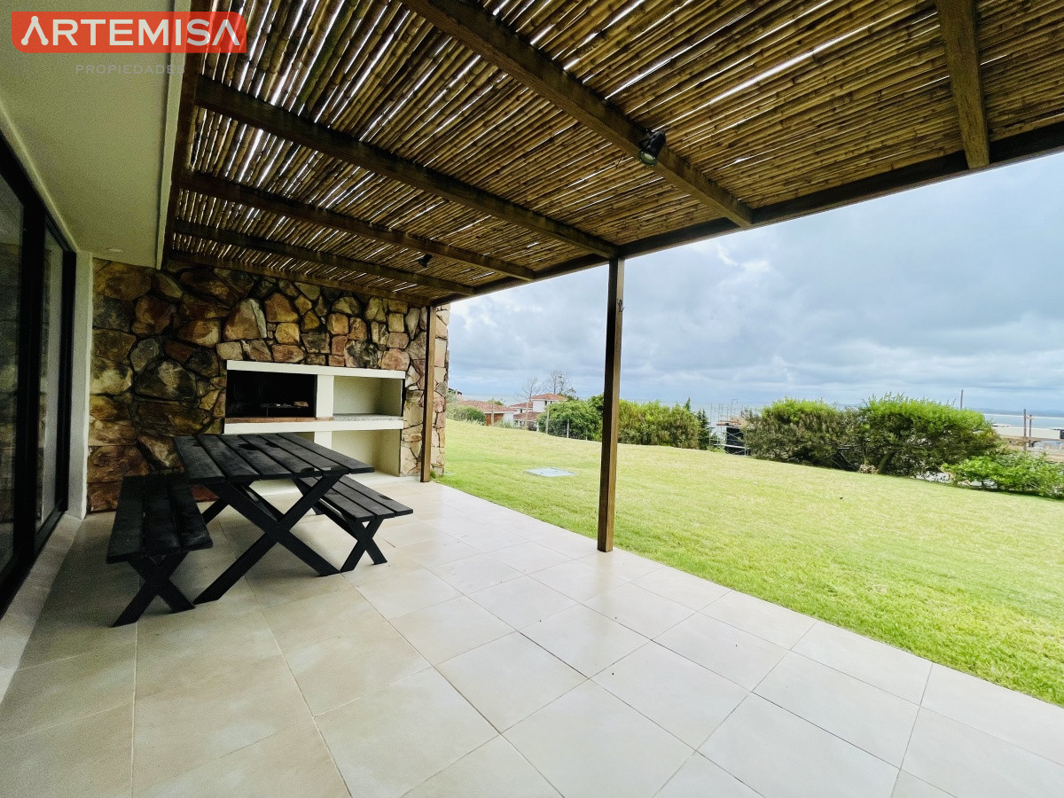 Apartamento ID.476 - Alquiler temporario de apartamento de un dormitorio con parrillero y jardín, Punta Ballena