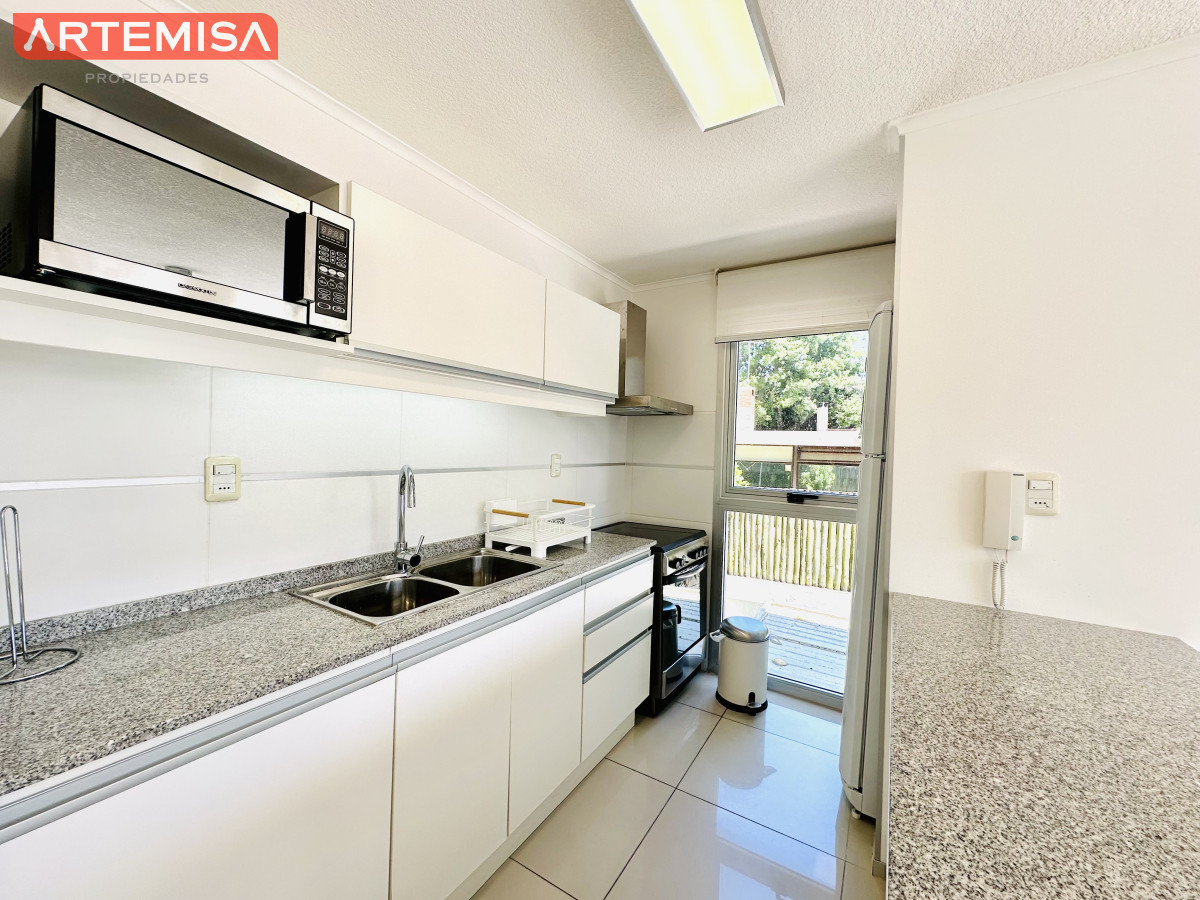 Apartamento ID.495 - Apartamento de 1 Dormitorio en alquiler temporario ubicado entre playas Mansa y Brava, Aidy Grill
