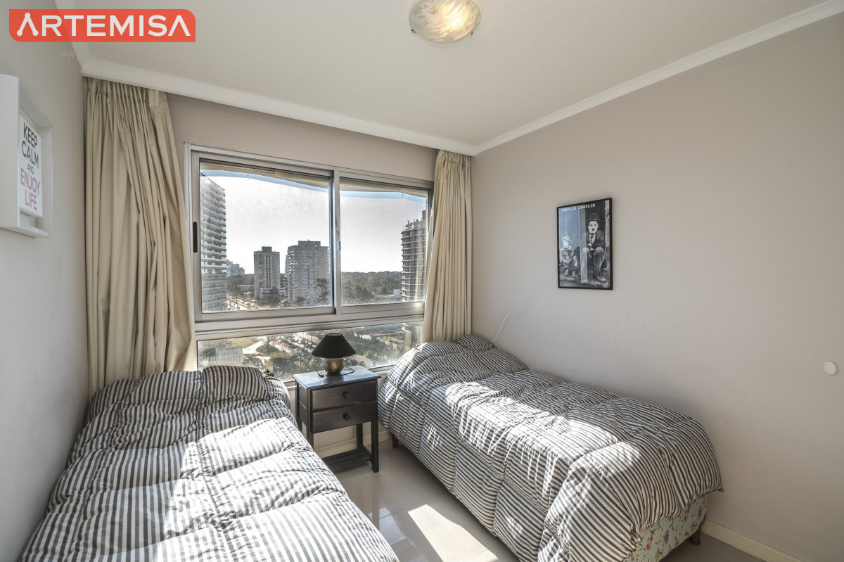 Apartamento ID.823 - Oportunidad en Venta! Apartamento de 2 Dormitorios en Ocean Drive, Punta del Este