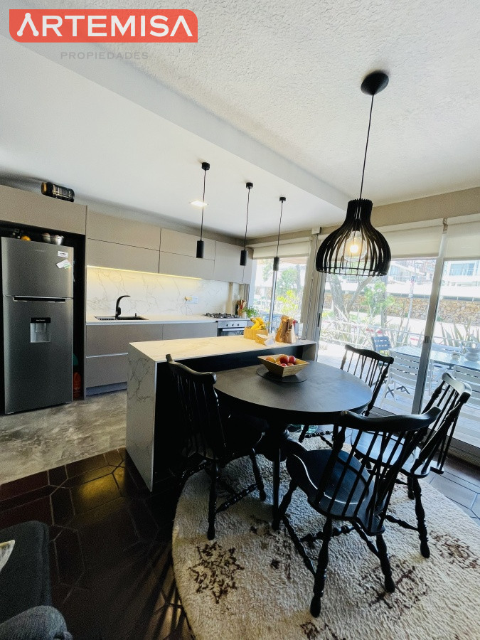 Apartamento ID.643 - Apartamento en Alquiler Anual e Invernal 2 Dormitorios en Península a pasos del Puerto, Punta del Este