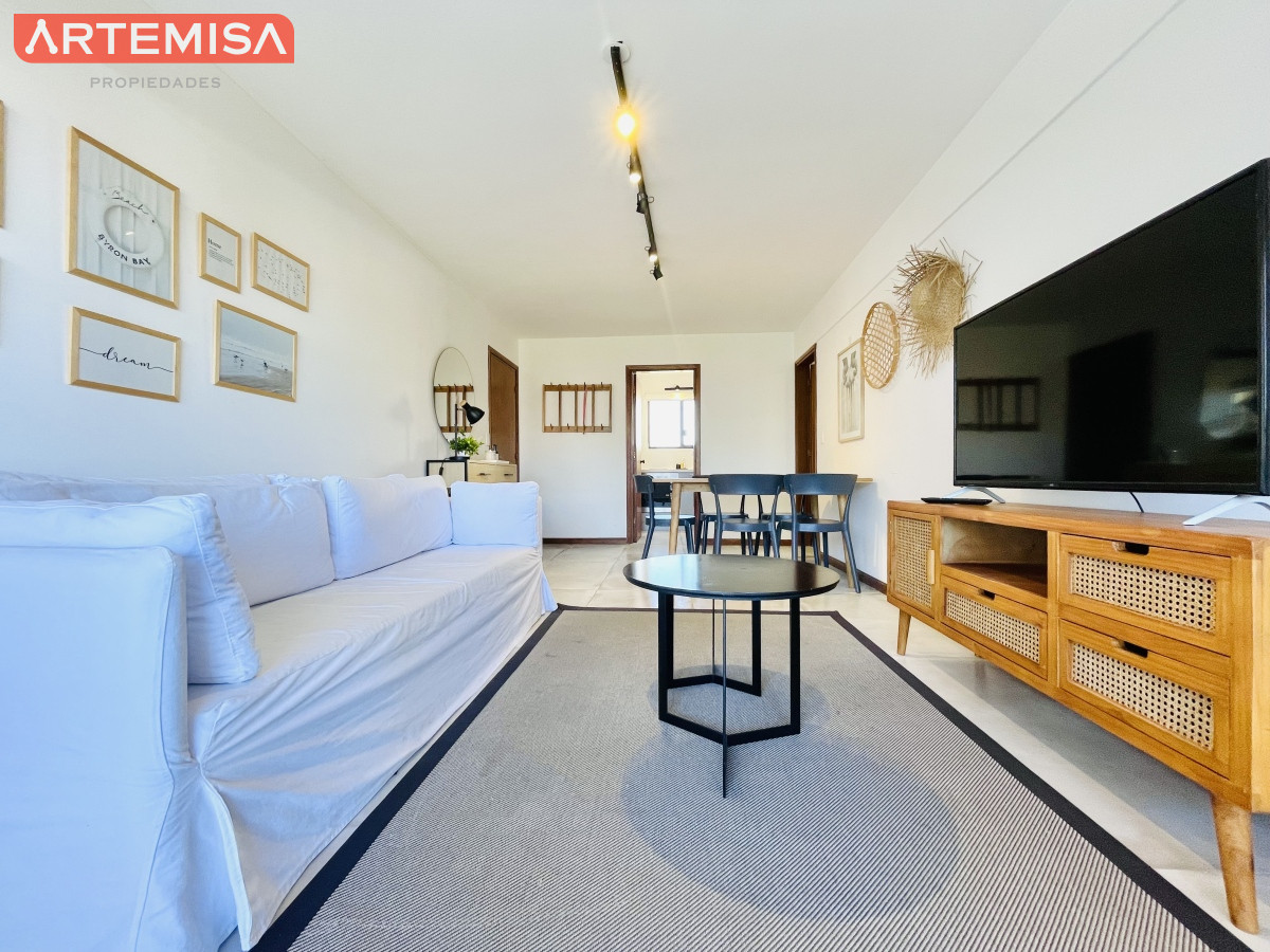 Apartamento ID.533 - Apartamento de 2 Dormitorios en playa El Emir, Punta del Este - Venta y Alquiler de Verano