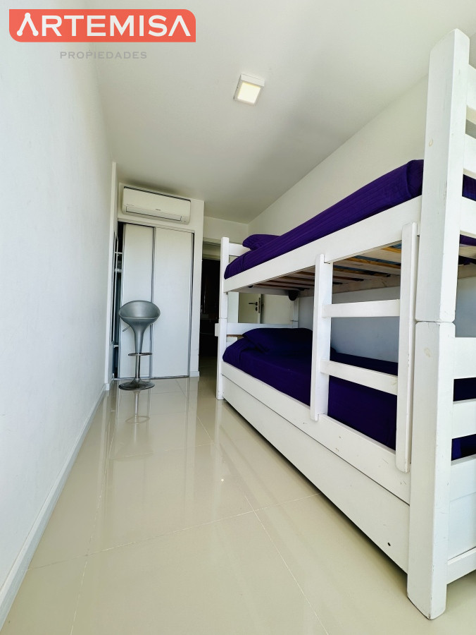 Apartamento ID.542 - Moderno Apartamento de dos Dormitorios sobre Roosevelt en Venta