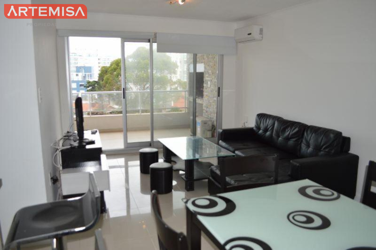 Apartamento ID.836 - Muy Buen Apartamento de 2 Dormitorios en Aidy Grill, Punta del Este