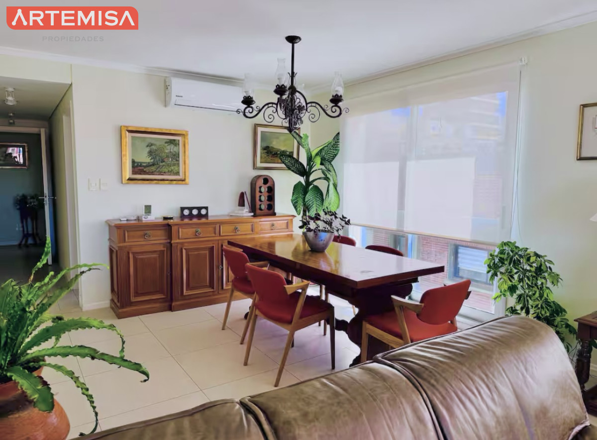 Apartamento ID.473 - Apartamento de 3 Dormitorios en Alquiler, Península de Punta del Este
