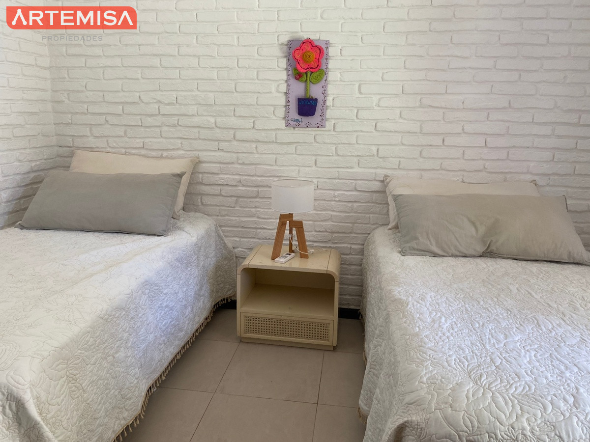 Casa ID.764 - Alquiler temporario de casa de tres dormitorios con piscina en Barrio Lugano a pasos de Punta Shopping, Punta del Este