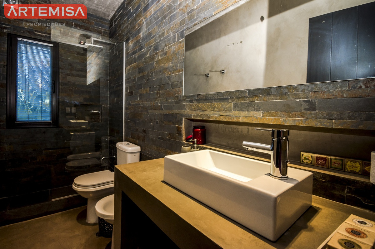 Casa ID.713 - Excelente Casa de 3 Dormitorios en Barrio Privado, La Arbolada - Punta del Este, Venta y Alquiler Anual