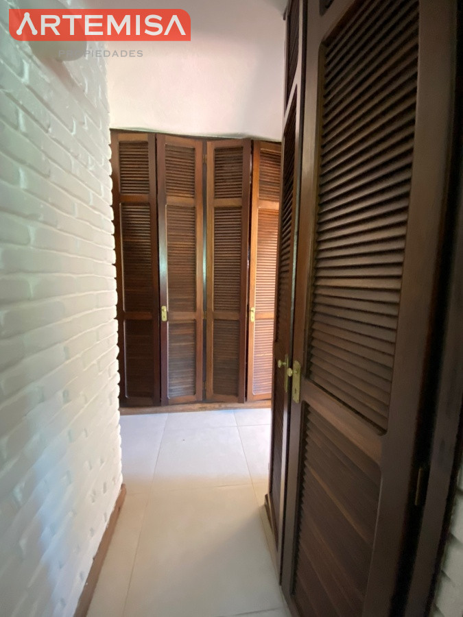 Casa ID.764 - Alquiler temporario de casa de tres dormitorios con piscina en Barrio Lugano a pasos de Punta Shopping, Punta del Este