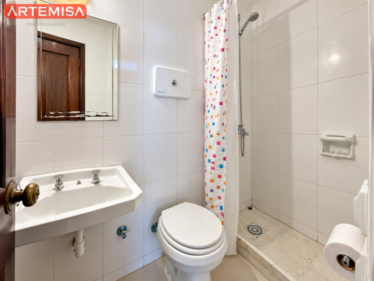 Casa ID.764 - Alquiler temporario de casa de tres dormitorios con piscina en Barrio Lugano a pasos de Punta Shopping, Punta del Este
