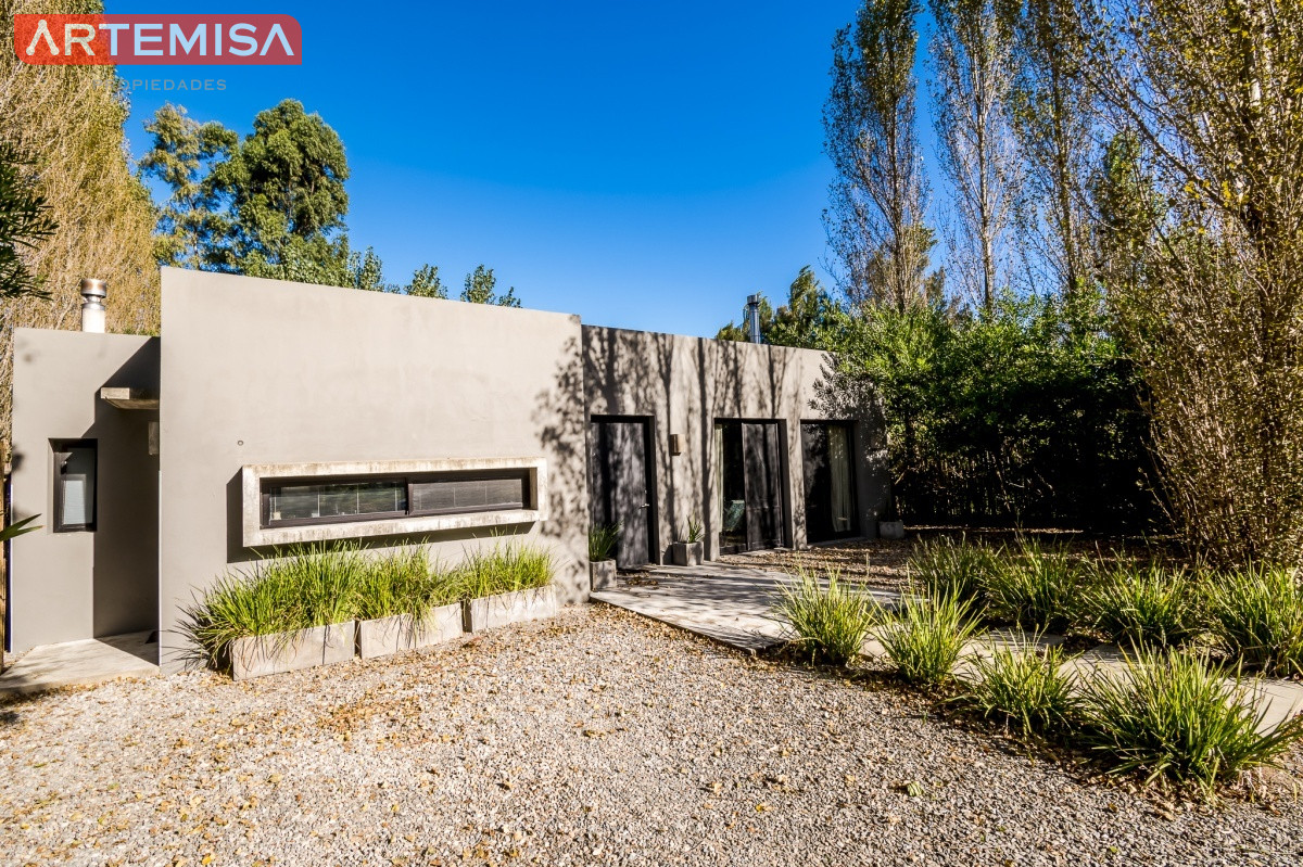 Casa ID.713 - Excelente Casa de 3 Dormitorios en Barrio Privado, La Arbolada - Punta del Este, Venta y Alquiler Anual