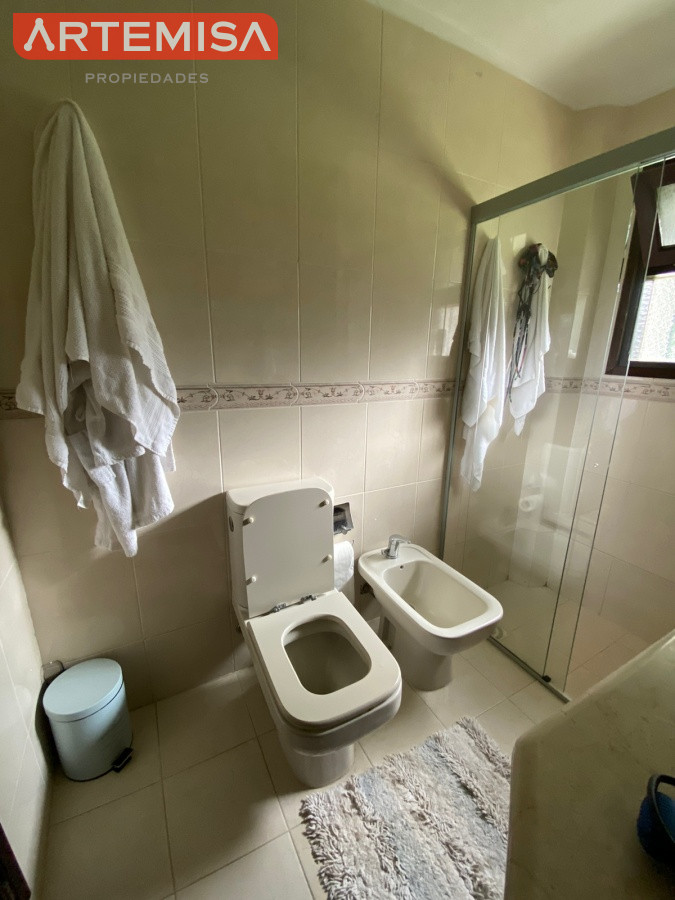Casa ID.764 - Alquiler temporario de casa de tres dormitorios con piscina en Barrio Lugano a pasos de Punta Shopping, Punta del Este