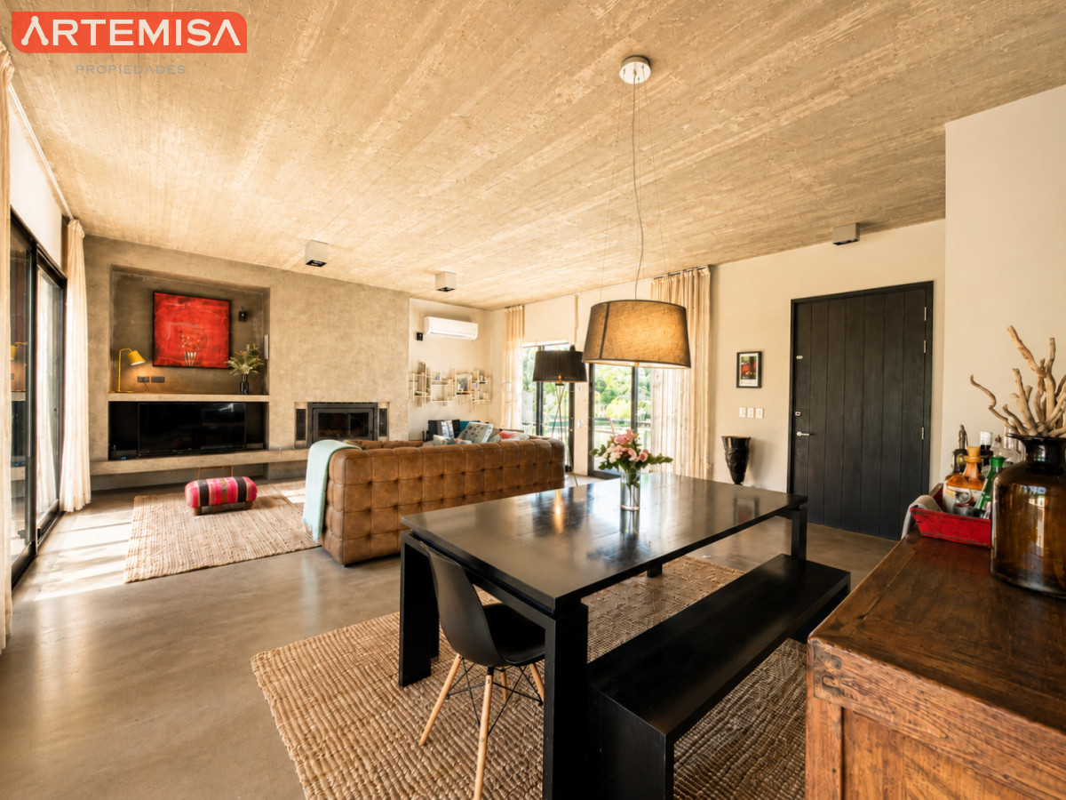Casa ID.713 - Excelente Casa de 3 Dormitorios en Barrio Privado, La Arbolada - Punta del Este, Venta y Alquiler Anual