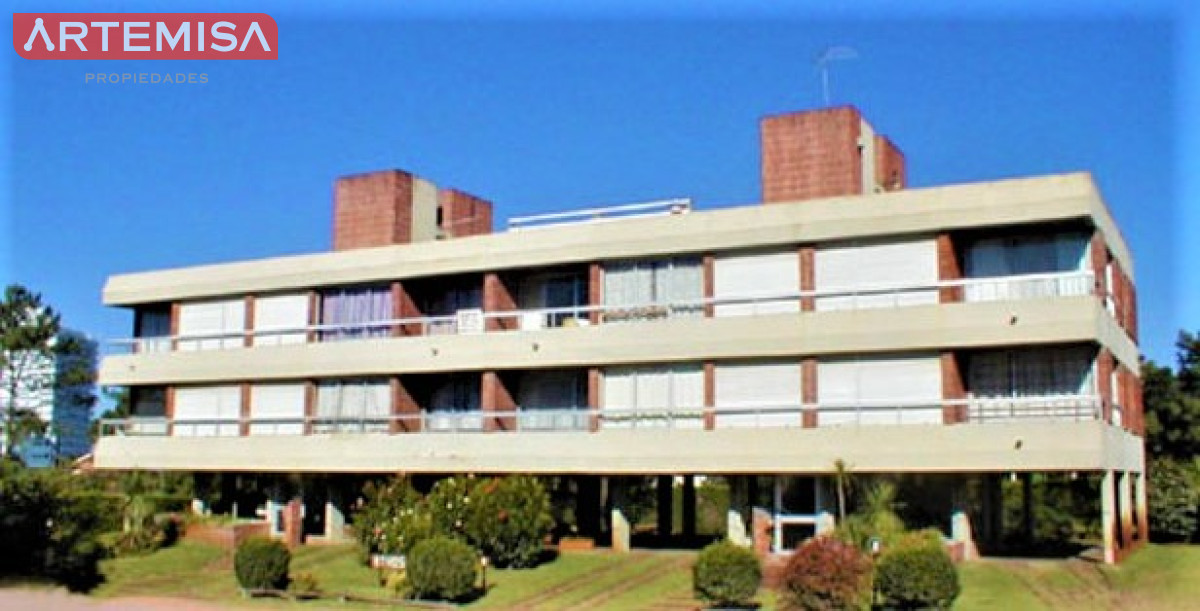 Apartamento ID.830 - Apartamento de 2 Dormitorios en Aidy Grill a Pocos Metros de Playa Brava - Venta