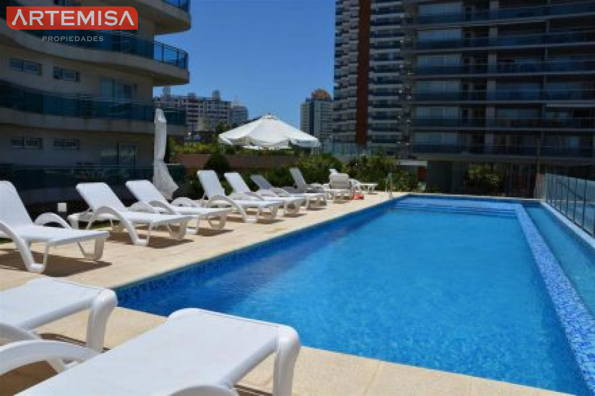 Apartamento ID.457 - Apartamento de 1 Dormitorio en Torre con Servicios, Cerca del Mar - Alquiler Anual, Punta del Este