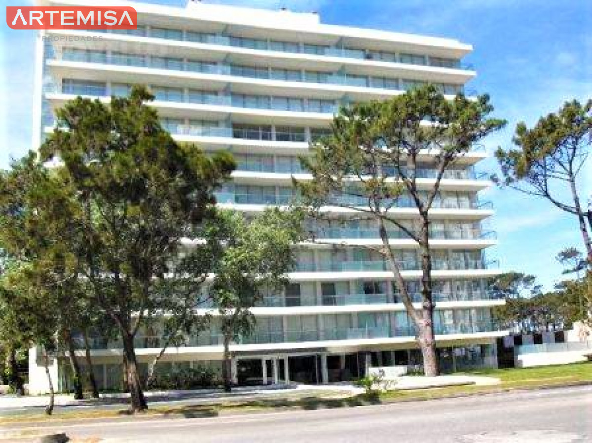 Apartamento ID.542 - Moderno Apartamento de dos Dormitorios sobre Roosevelt en Venta