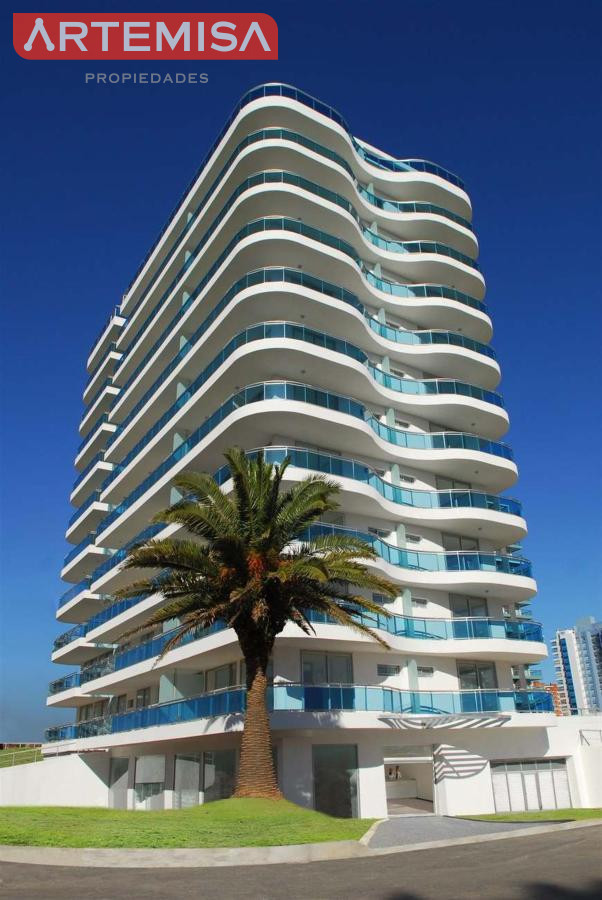 Apartamento ID.457 - Apartamento de 1 Dormitorio en Torre con Servicios, Cerca del Mar - Alquiler Anual, Punta del Este