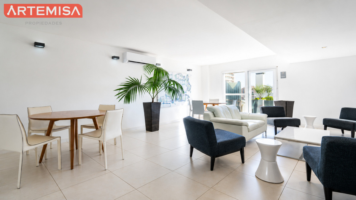 Apartamento ID.818 - Venta de apartamento de 1 Dormitorio en el corazón de la Península, Punta del Este