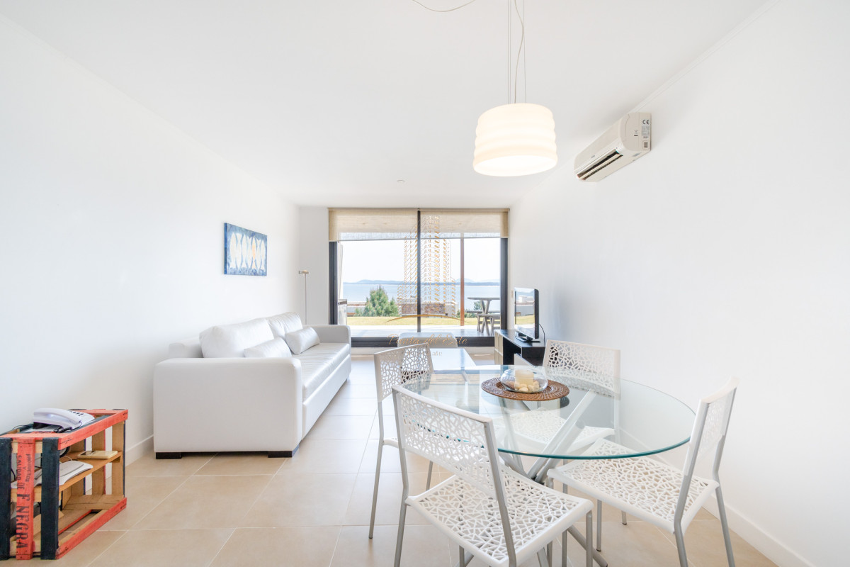 Apartamento ID.482 - Apartamento en venta y alquiler de un dormitorio con parrillero y jardin, Punta Ballena