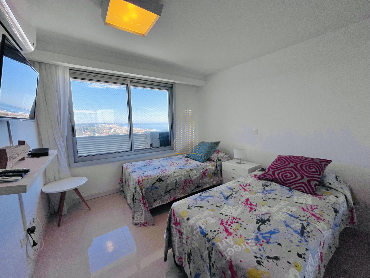 Apartamento ID.452 - Apartamento en venta con Parrillero en Playa Brava, Punta del Este 