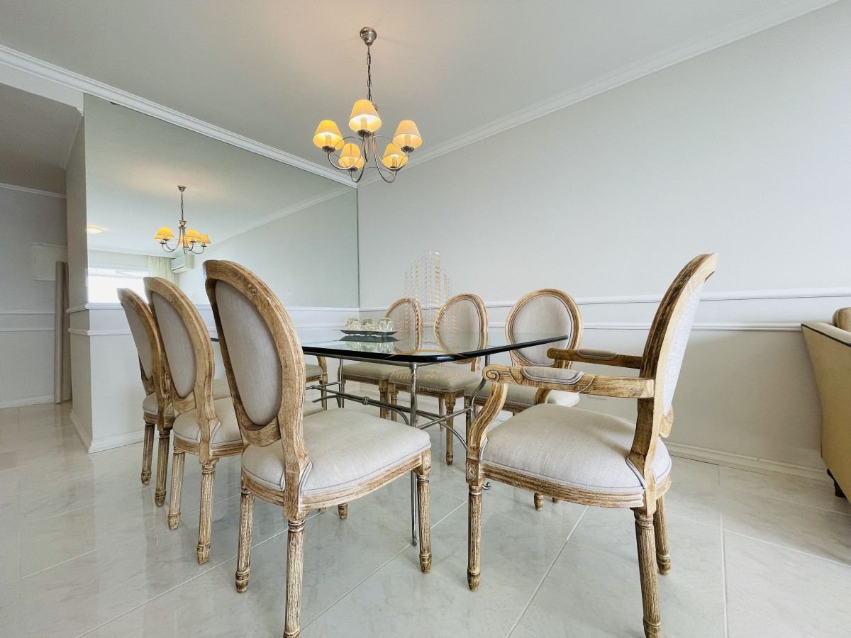 Apartamento ID.457 - Apartamento de 3 Dormitorios sobre Playa Mansa, en Venta y Alquiler, Punta del Este