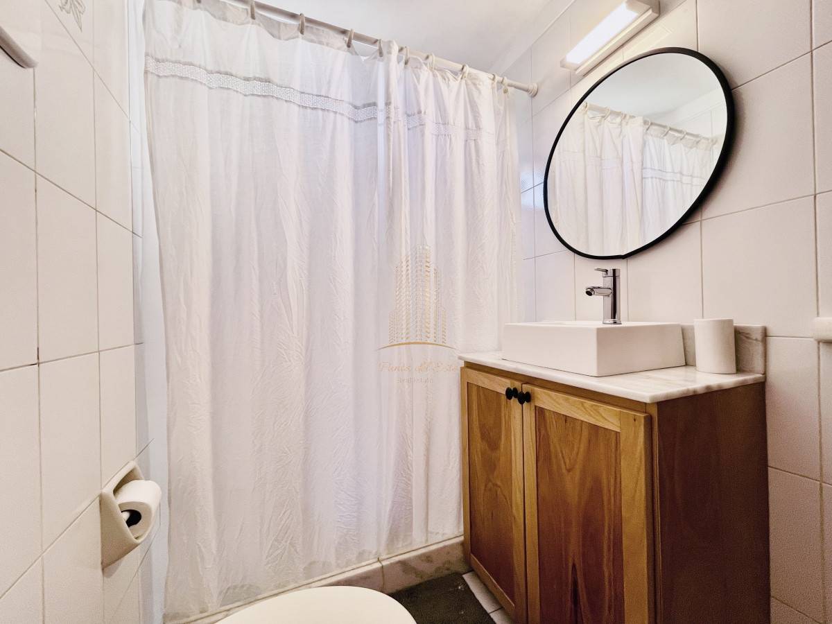 Apartamento ID.804 - Apartamento de 2 Dormitorios en playa El Emir, Punta del Este - Venta y Alquiler de Verano