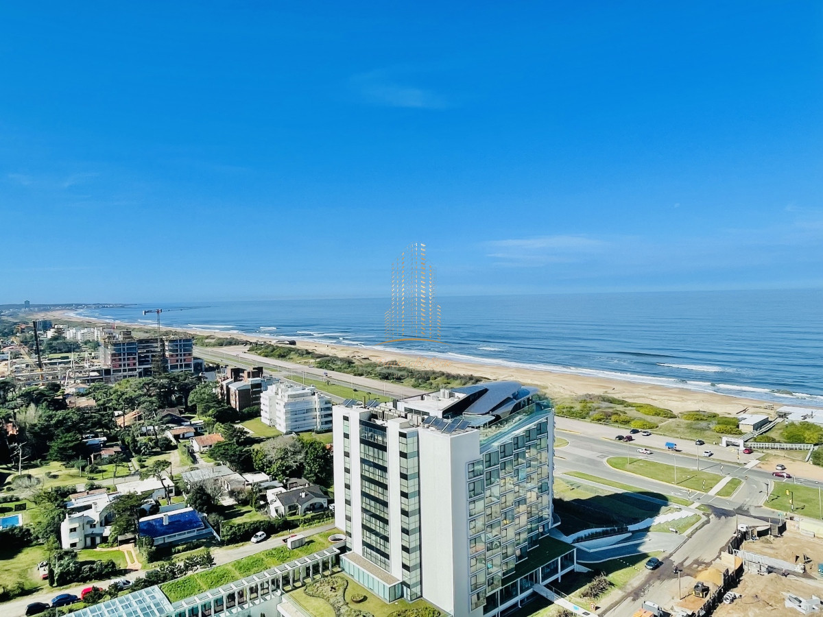 Apartamento ID.452 - Apartamento en venta con Parrillero en Playa Brava, Punta del Este 