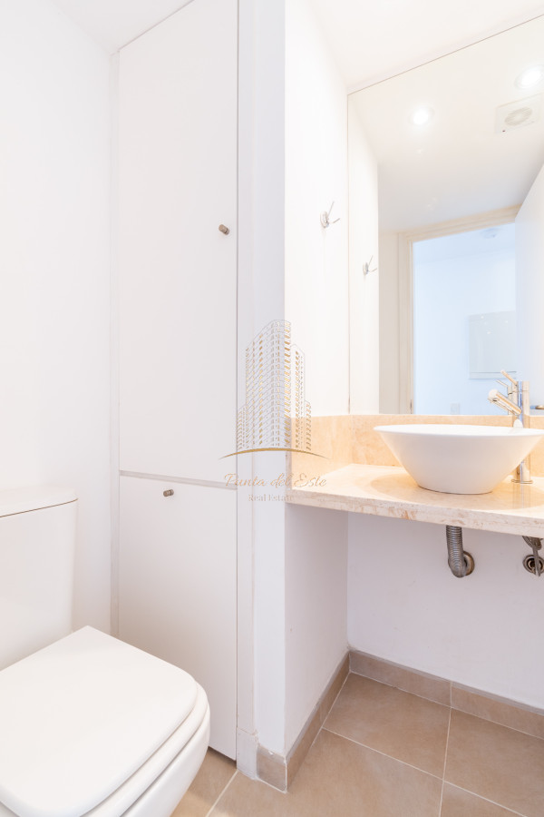 Apartamento ID.482 - Apartamento en venta y alquiler de un dormitorio con parrillero y jardin, Punta Ballena