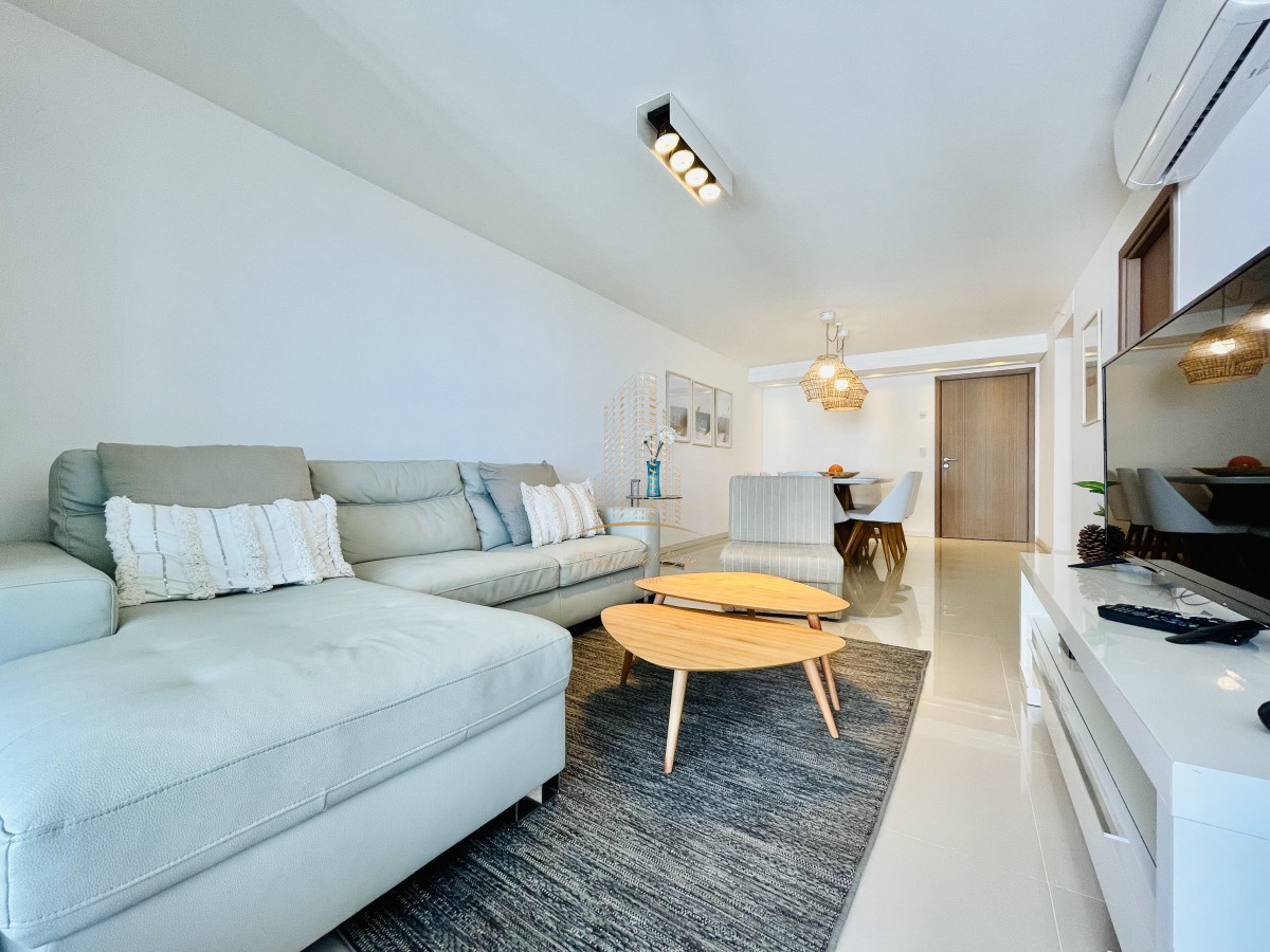Apartamento ID.452 - Apartamento en venta con Parrillero en Playa Brava, Punta del Este 