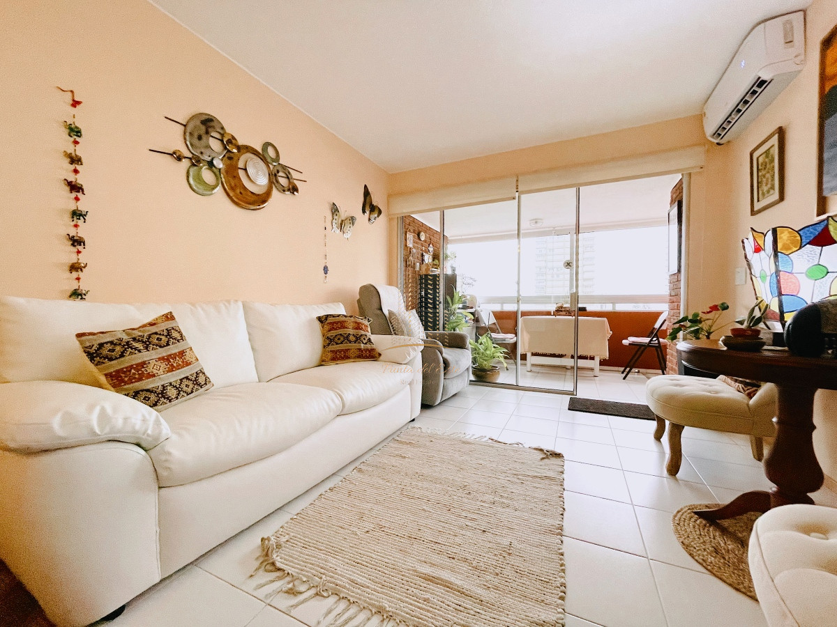 Apartamento ID.472 - Apartamento en venta frente al mar, Playa Brava Punta del Este