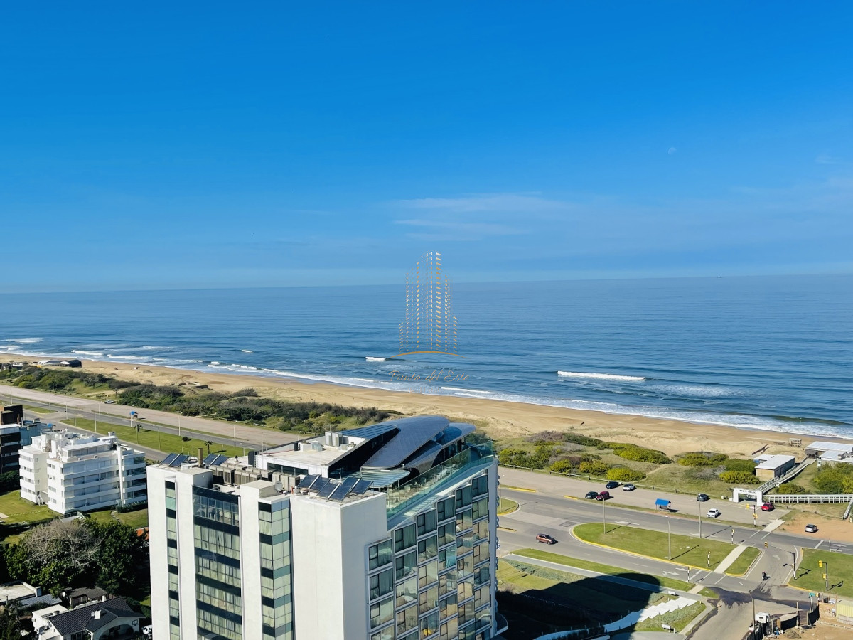 Apartamento ID.452 - Apartamento en venta con Parrillero en Playa Brava, Punta del Este 