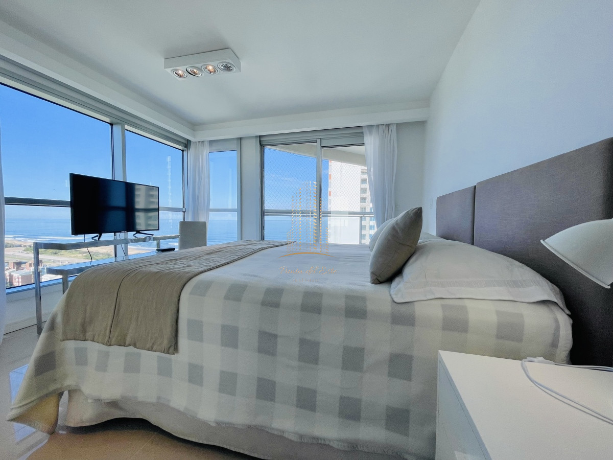 Apartamento ID.452 - Apartamento en venta con Parrillero en Playa Brava, Punta del Este 