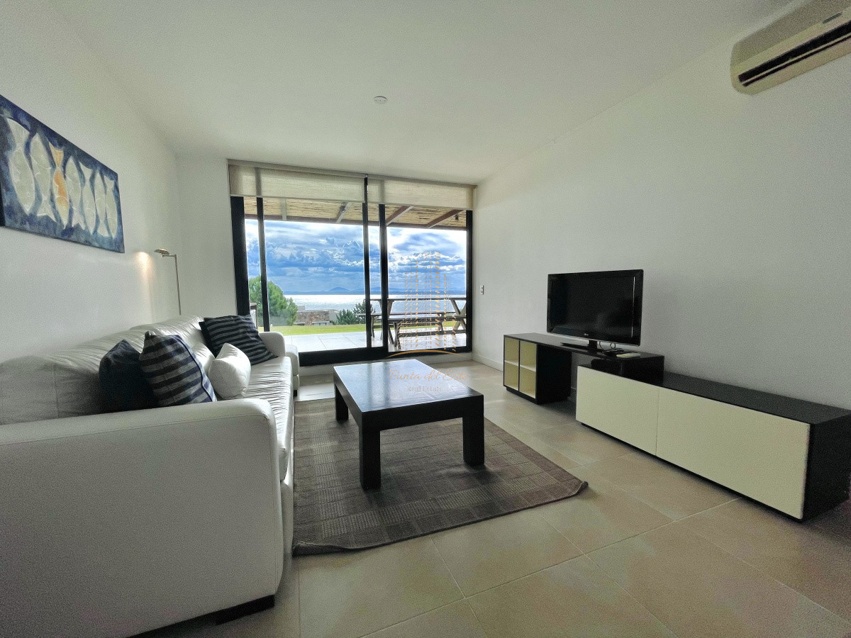 Apartamento ID.482 - Apartamento en venta y alquiler de un dormitorio con parrillero y jardin, Punta Ballena