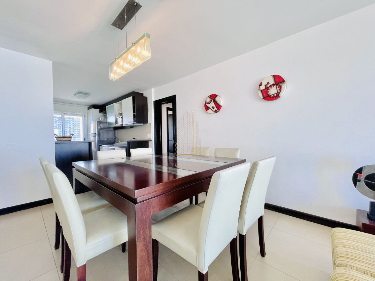 Apartamento ID.409 - Apartamento de 2 Dormitorios, Vista al Mar y Parrillero en Playa Mansa, Venta