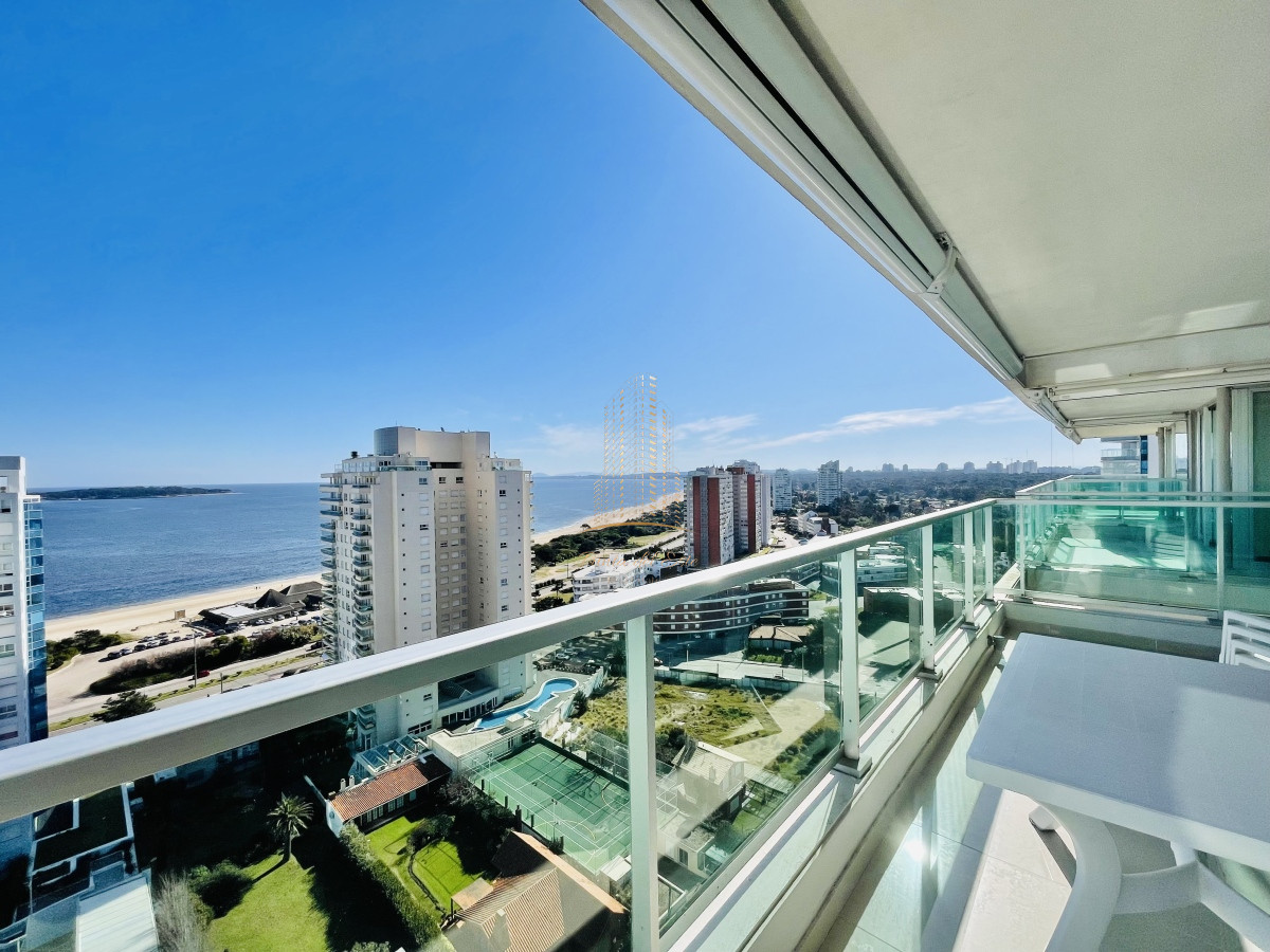 Apartamento ID.411 - Apartamento con Vista al Mar de 2 Dormitorios a Una Cuadra de la Playa, Punta del Este