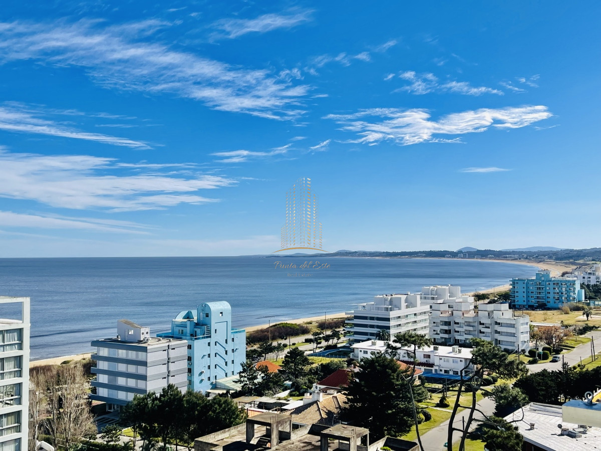 Apartamento ID.407 - Apartamento de 3 Dormitorios en Playa Mansa con Vista al Mar