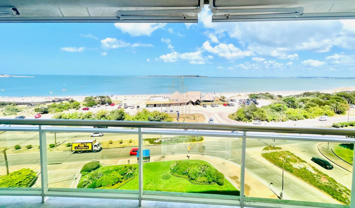 Apartamento ID.457 - Apartamento de 3 Dormitorios sobre Playa Mansa, en Venta y Alquiler, Punta del Este