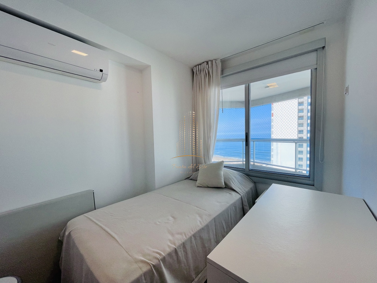 Apartamento ID.452 - Apartamento en venta con Parrillero en Playa Brava, Punta del Este 