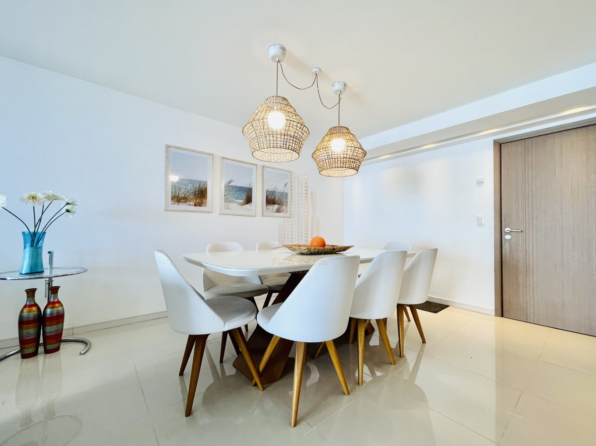 Apartamento ID.452 - Apartamento en venta con Parrillero en Playa Brava, Punta del Este 