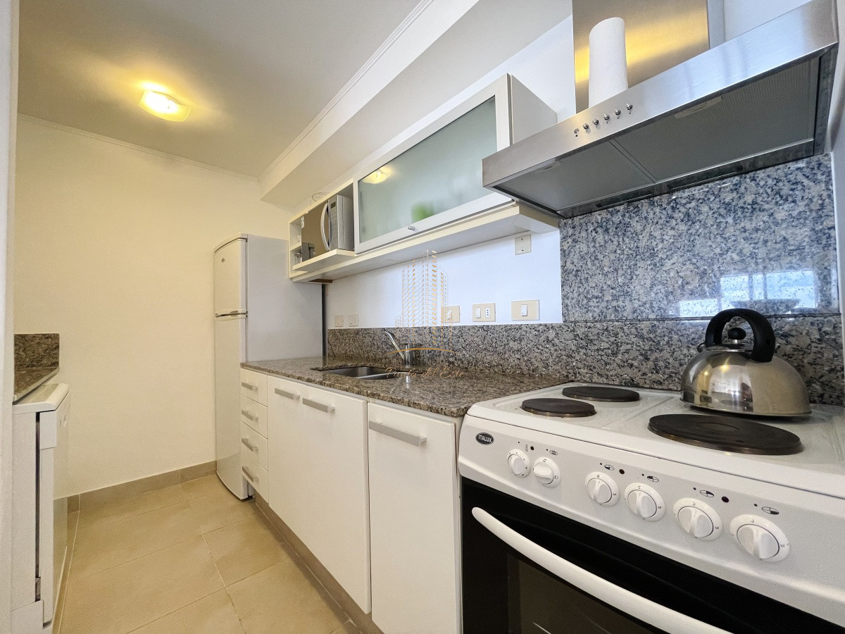 Apartamento ID.482 - Apartamento en venta y alquiler de un dormitorio con parrillero y jardin, Punta Ballena