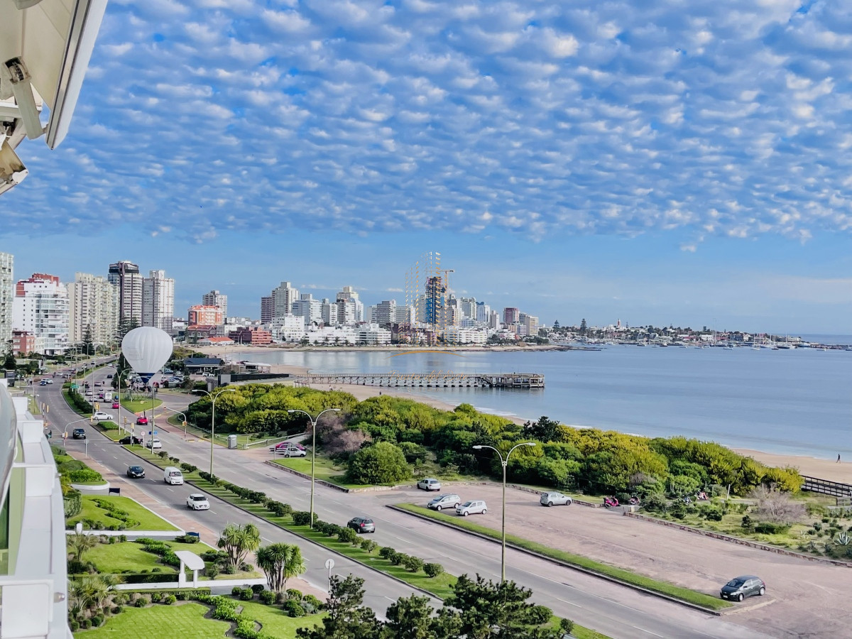 Apartamento ID.457 - Apartamento de 3 Dormitorios sobre Playa Mansa, en Venta y Alquiler, Punta del Este