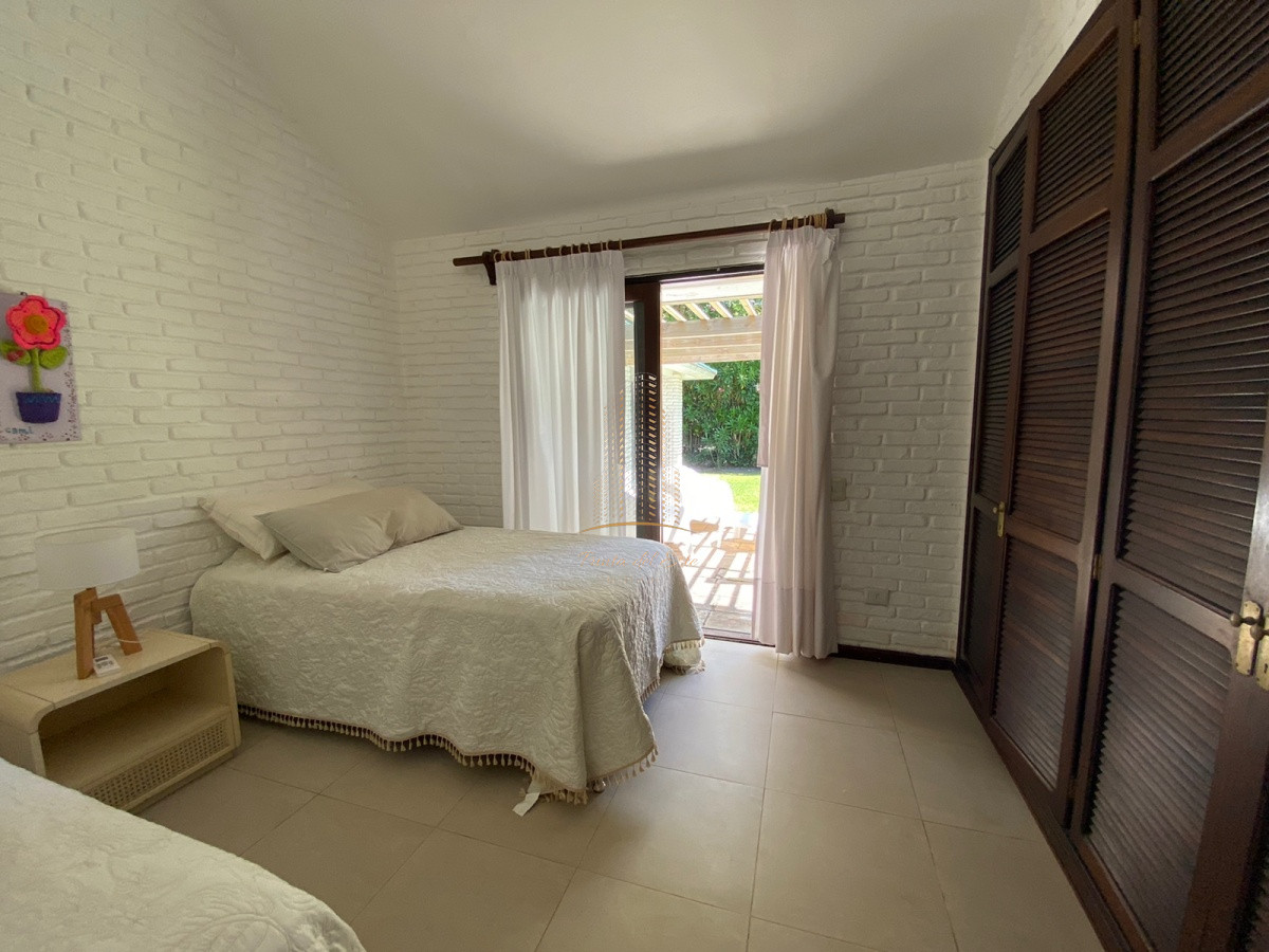 Casa ID.461 - Alquiler temporario de casa de tres dormitorios con piscina en Punta del Este