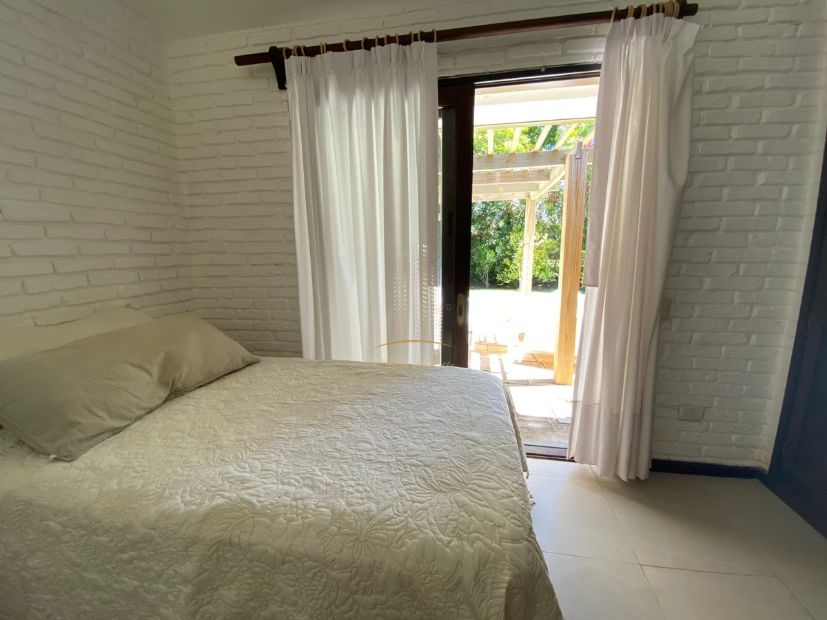 Casa ID.461 - Alquiler temporario de casa de tres dormitorios con piscina en Punta del Este