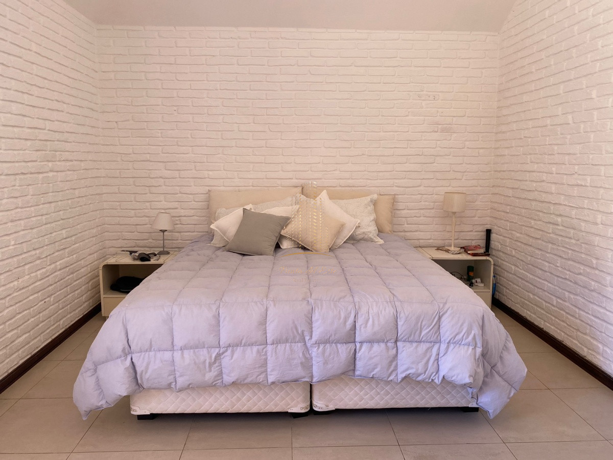 Casa ID.461 - Alquiler temporario de casa de tres dormitorios con piscina en Punta del Este