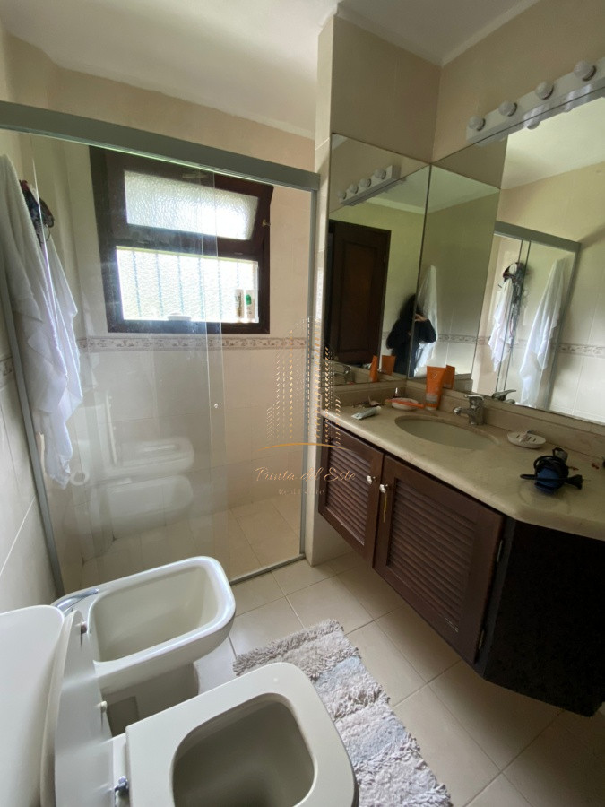 Casa ID.461 - Alquiler temporario de casa de tres dormitorios con piscina en Punta del Este